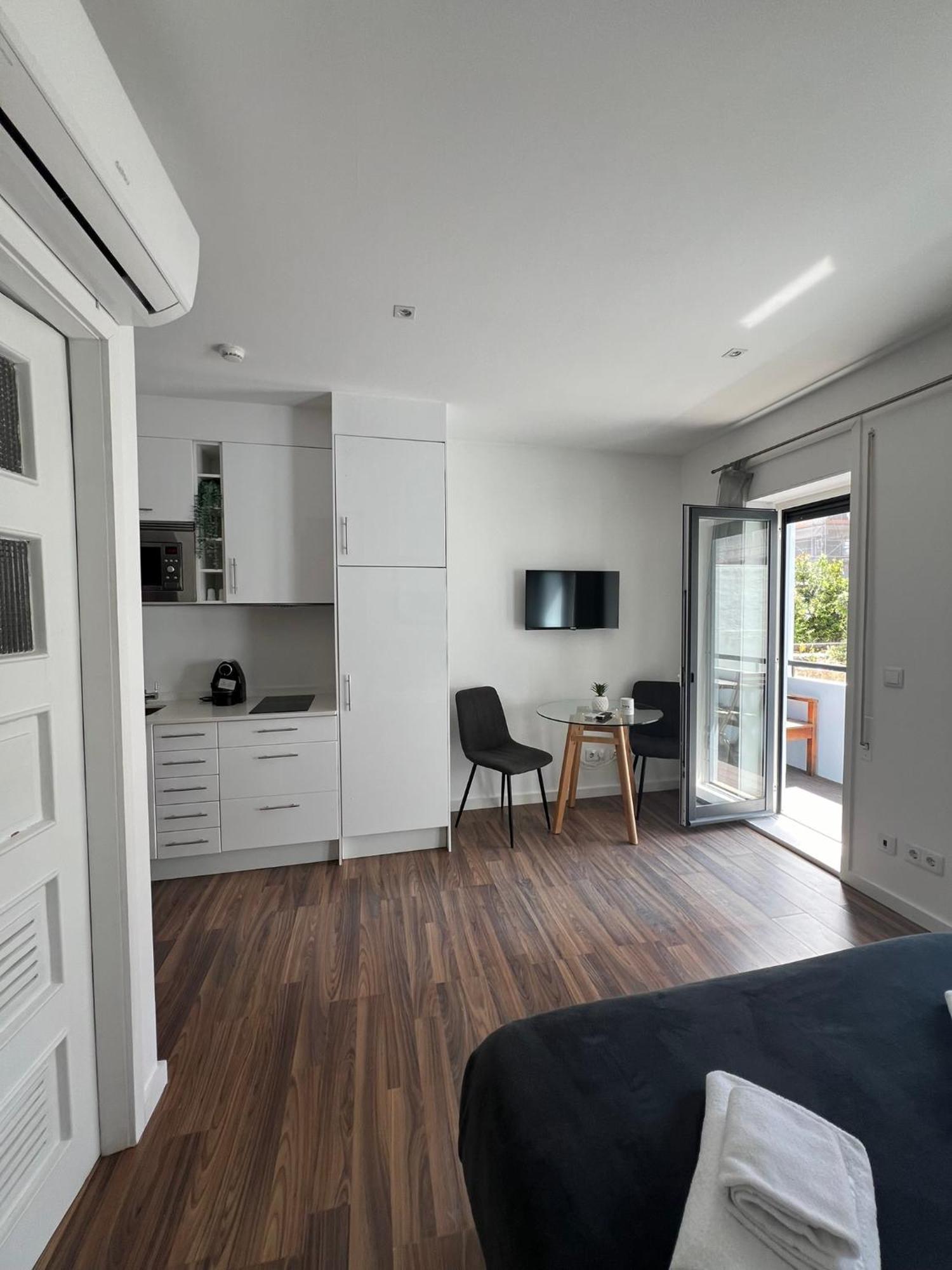 Almada Studios & Suites Porto Bagian luar foto