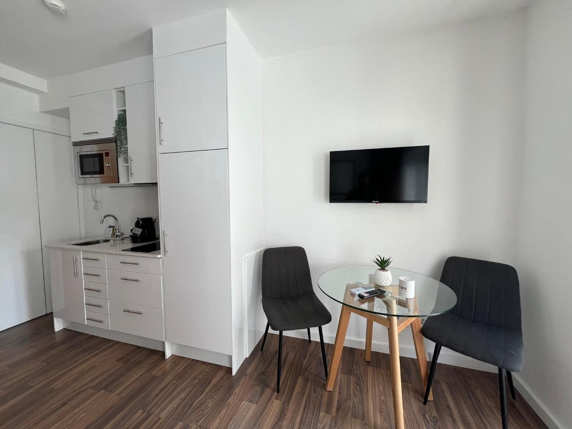 Almada Studios & Suites Porto Bagian luar foto