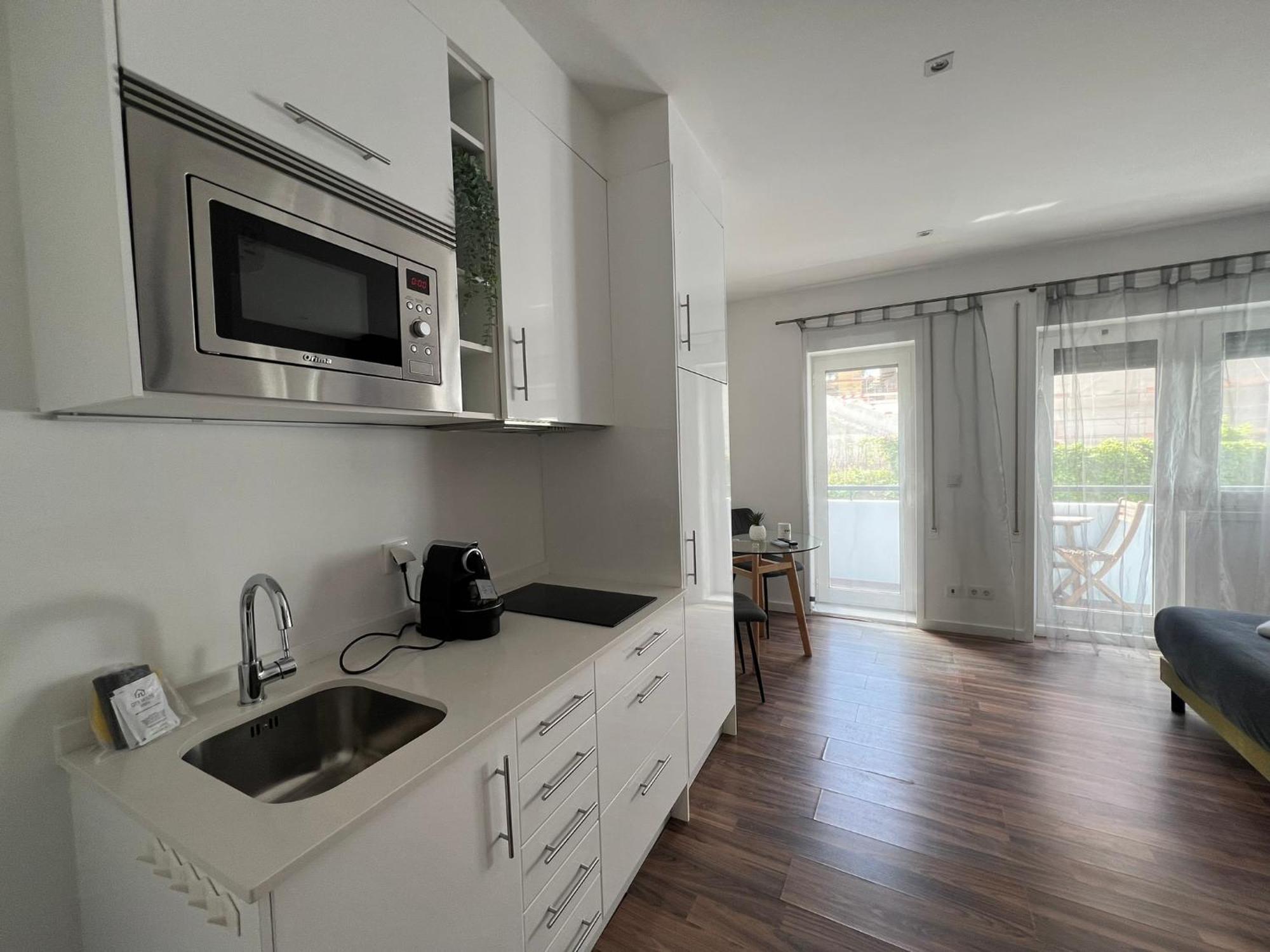 Almada Studios & Suites Porto Bagian luar foto