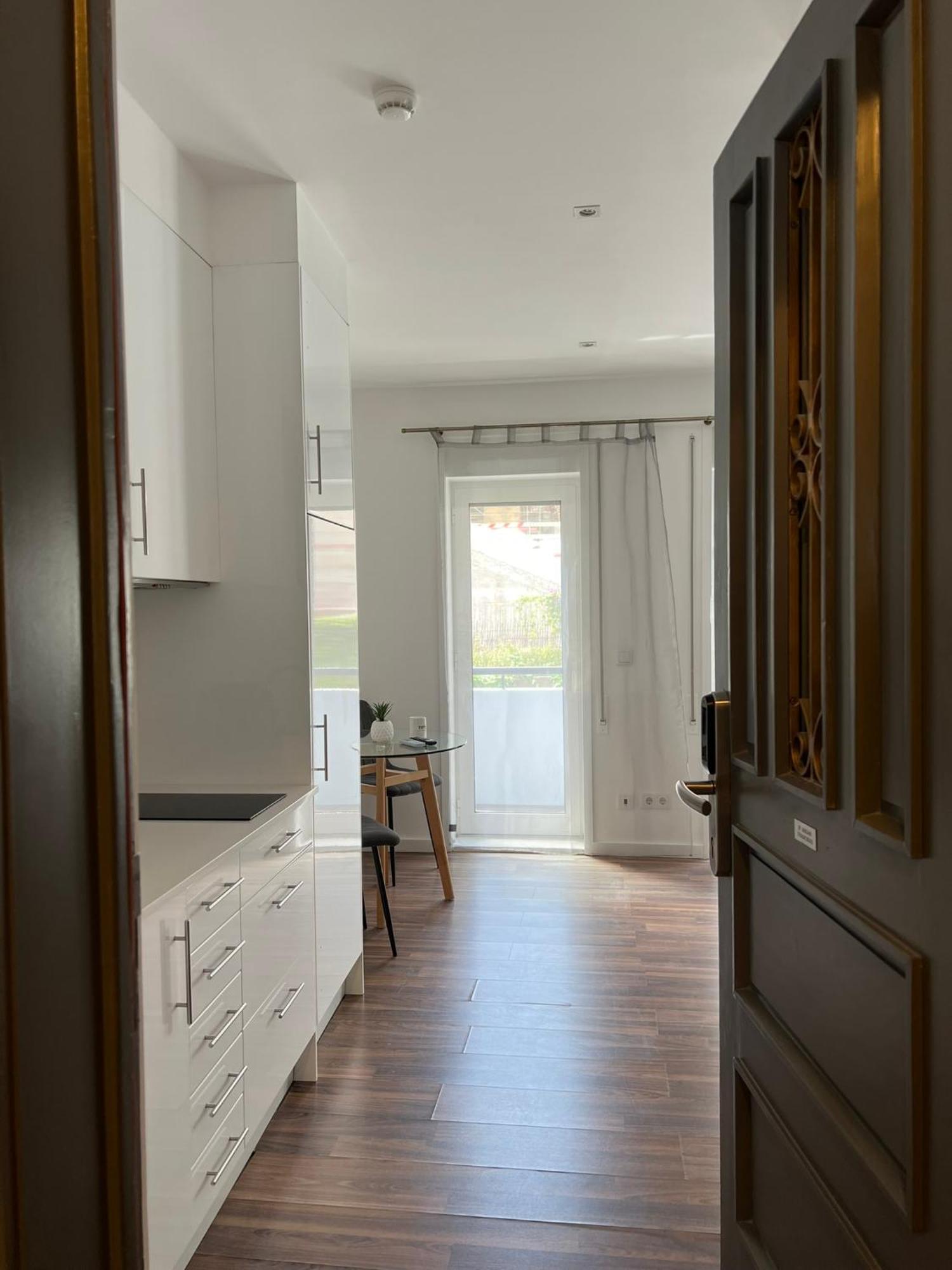 Almada Studios & Suites Porto Bagian luar foto