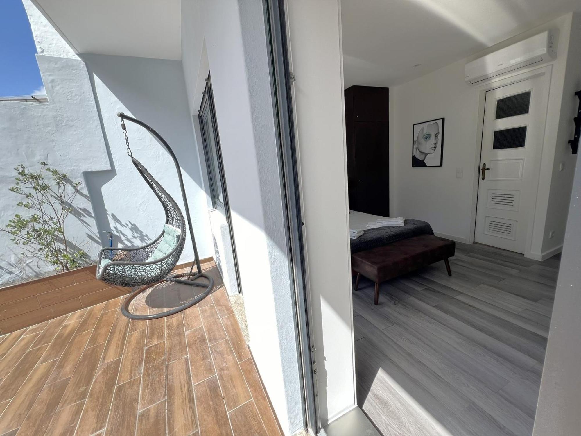 Almada Studios & Suites Porto Bagian luar foto