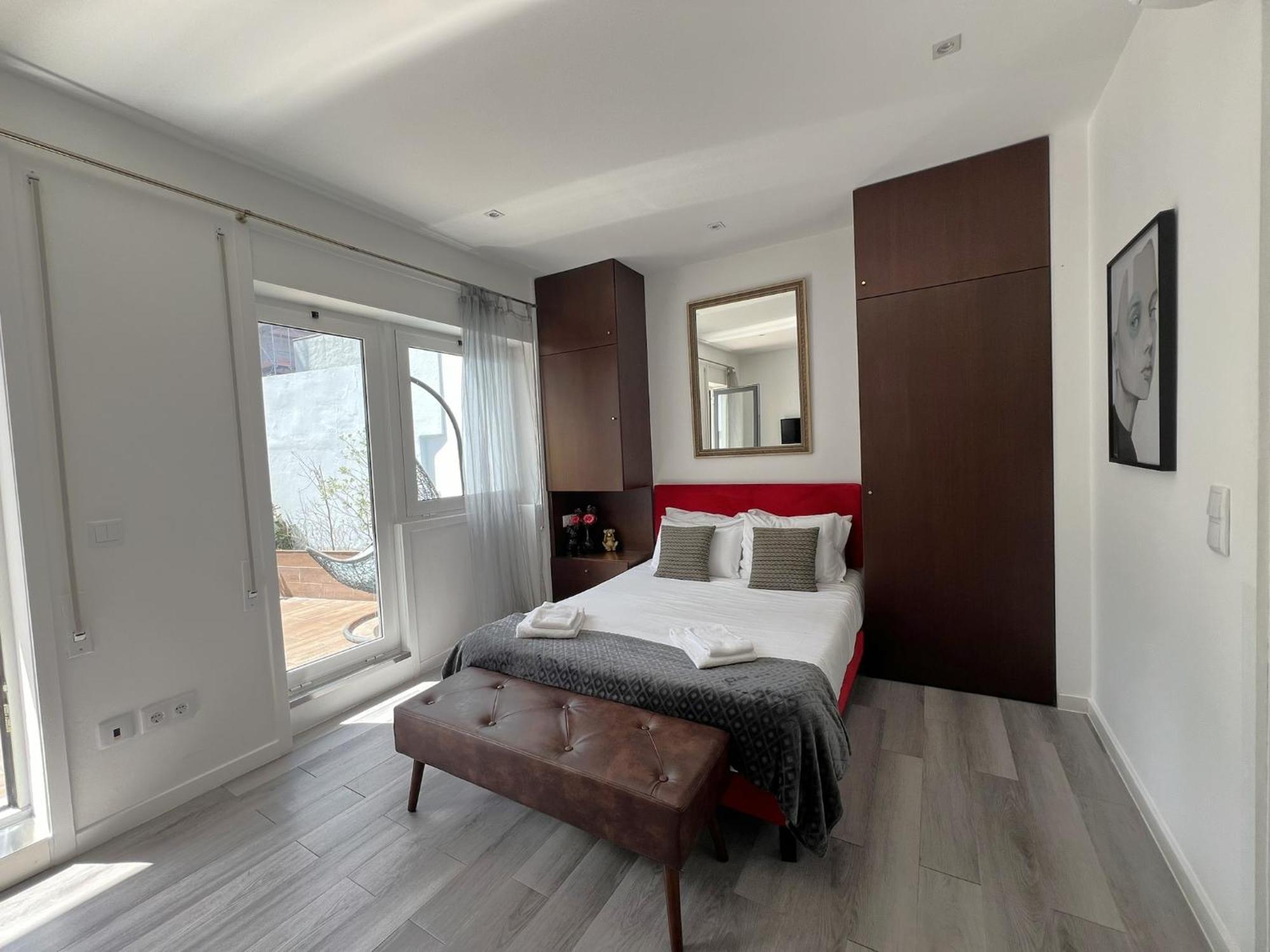 Almada Studios & Suites Porto Bagian luar foto